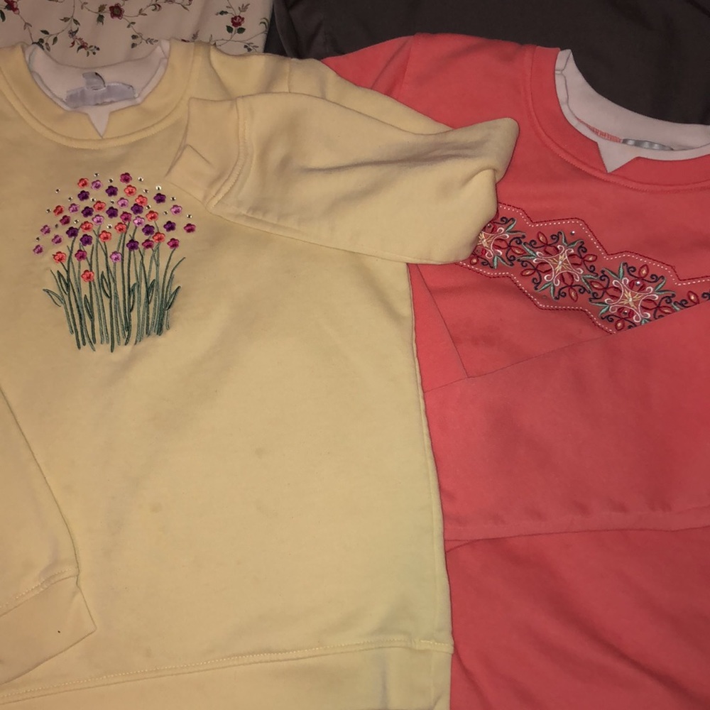 Vintage 2PC bundle floral lined sweaters